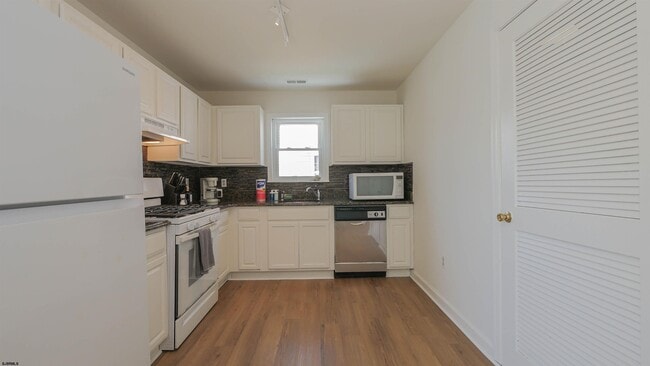 Building Photo - 128 N Rhode Island Ave