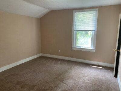 Building Photo - 1127 16th St SE