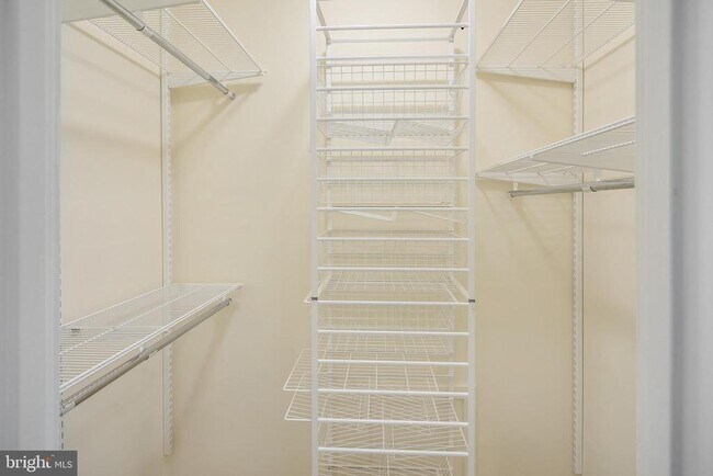 Building Photo - 5505 Seminary Rd