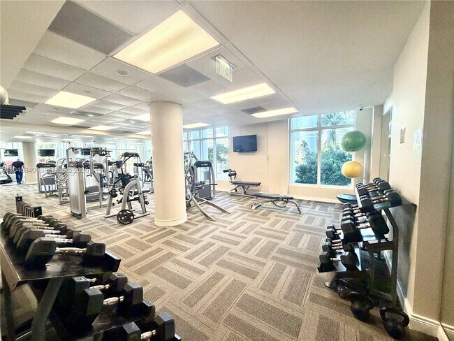 Building Photo - 801 Brickell Key Blvd