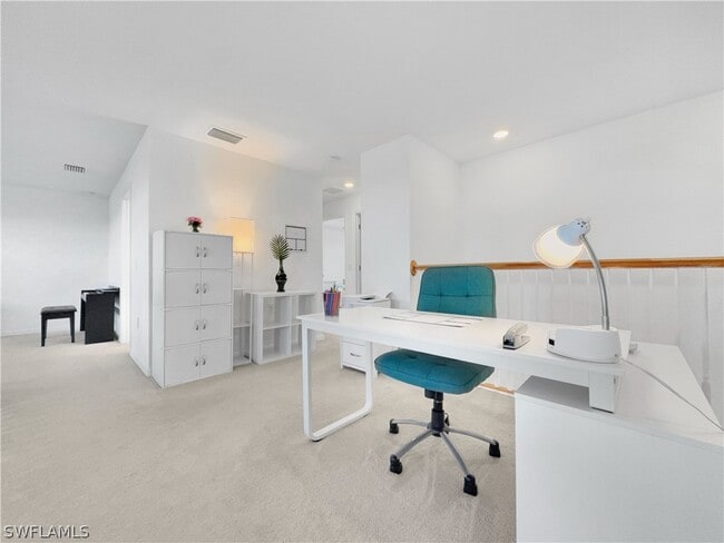 Building Photo - 3319 Menores Wy