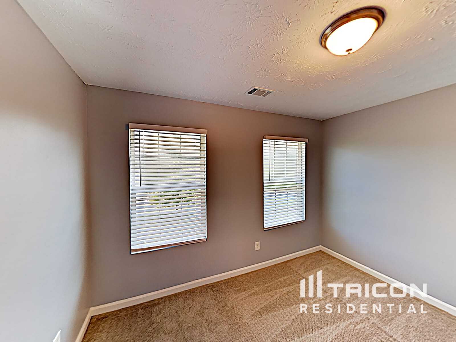 Building Photo - 460 Arthurs Ln