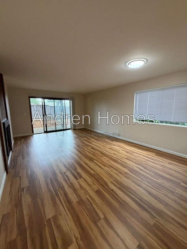 Building Photo - 150 Sea Ridge Ct