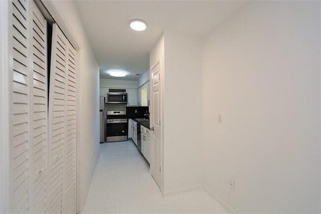 Building Photo - 160 Timber Creek Ln SW