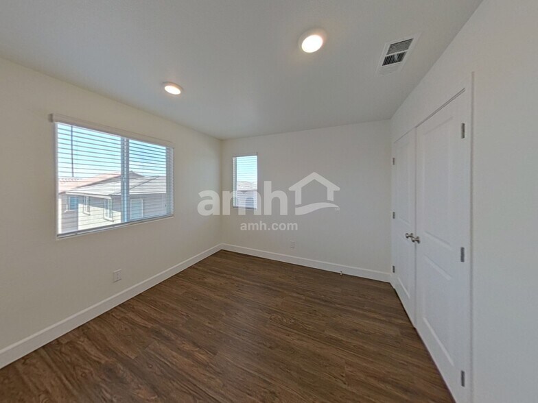 Building Photo - 96 Cabaletta Ln