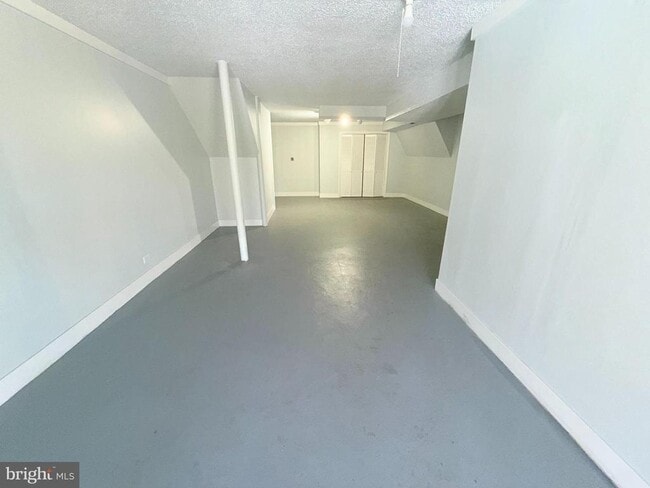 Building Photo - 423 Sonora Ct