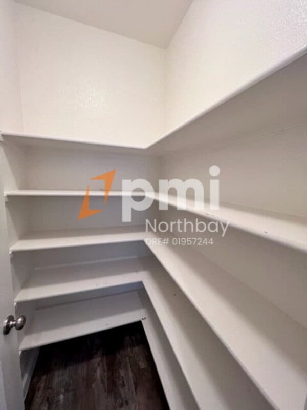 Building Photo - 406 Alyssum Dr