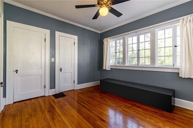 Building Photo - 628 Cooledge Ave NE