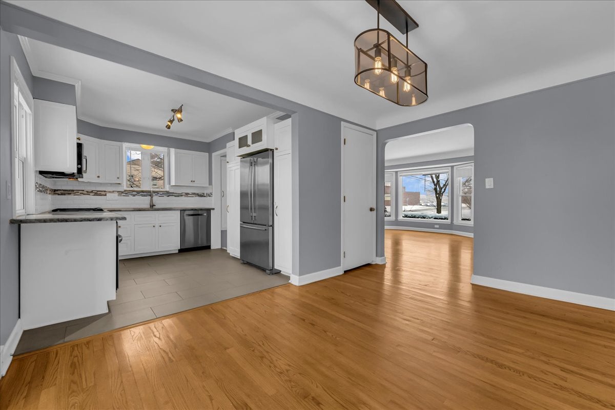 Building Photo - 2299 W Lincoln St