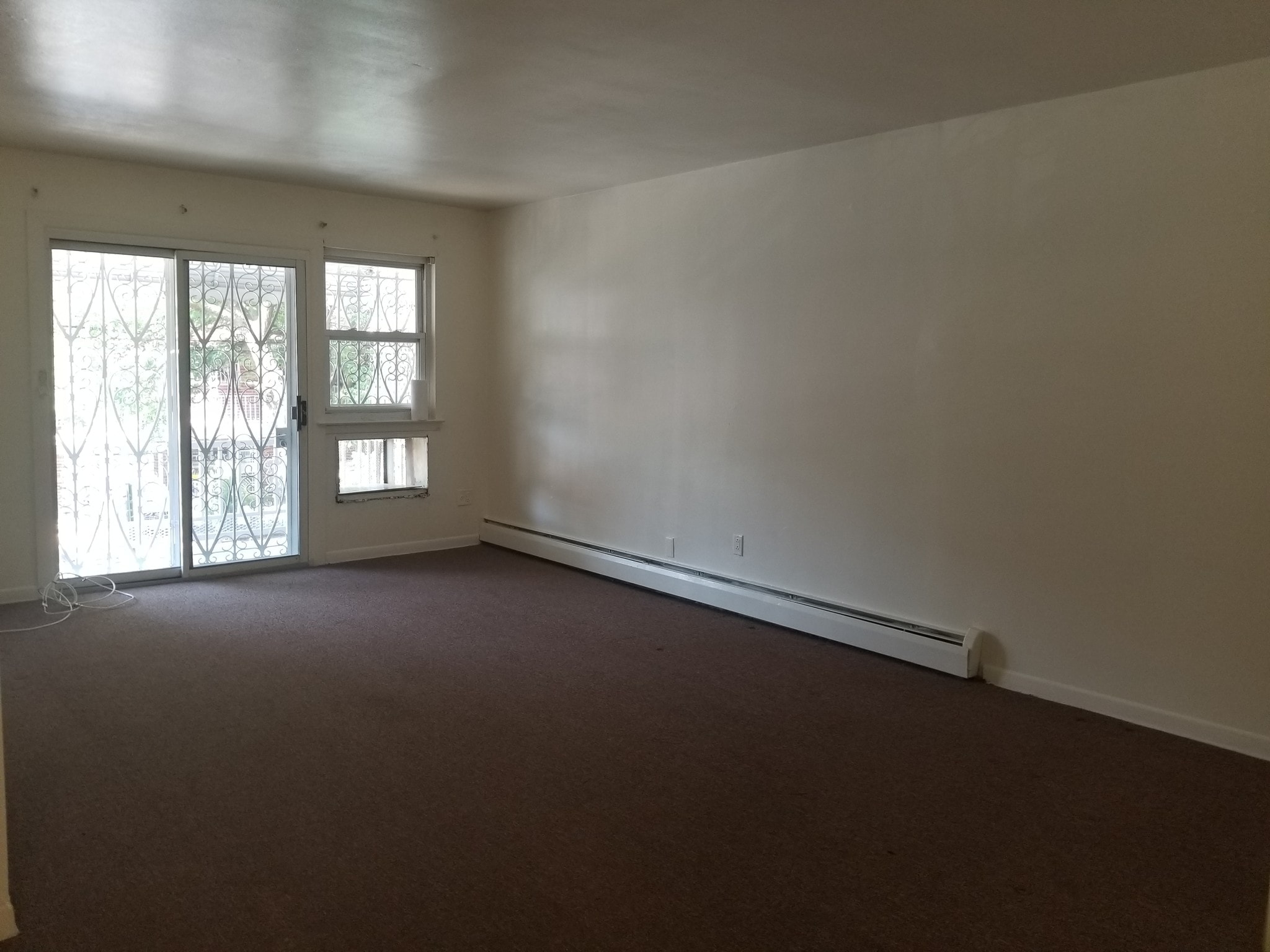 Building Photo - 41-85 Denman St