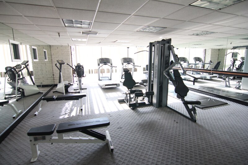 Building Photo - 3949 Los Feliz Blvd