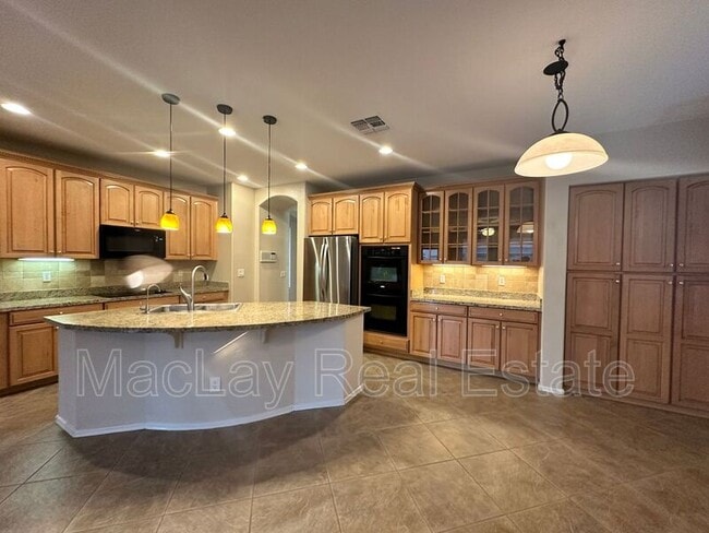 Building Photo - 3691 E Kingbird Pl