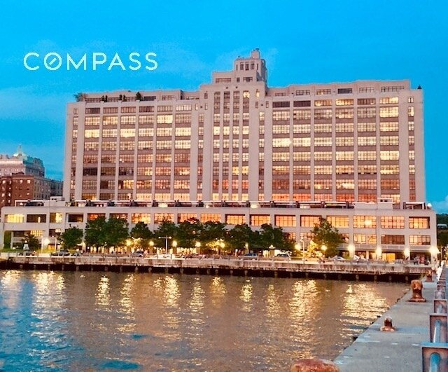 Building Photo - 360 Furman St