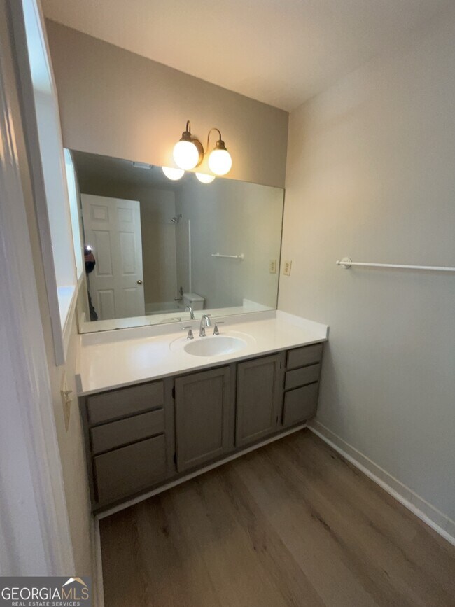 Building Photo - 3761 Windsor Cir