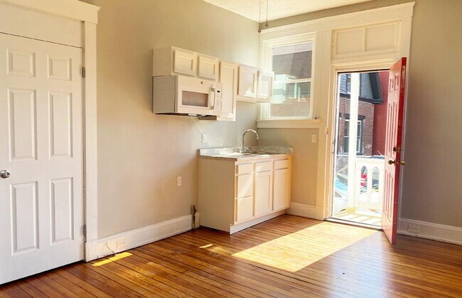 Primary Photo - 2823 Glendora Ave