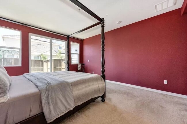 Building Photo - Gorgeous 4 Bedroom Patio Home in Rocklin