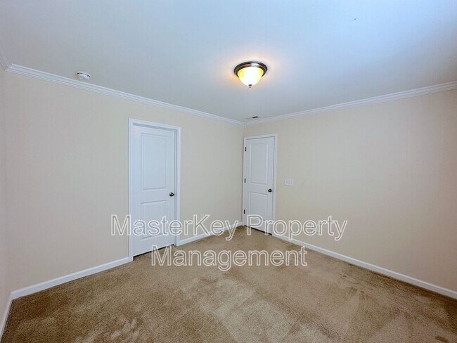 Building Photo - 761 McRae Rd