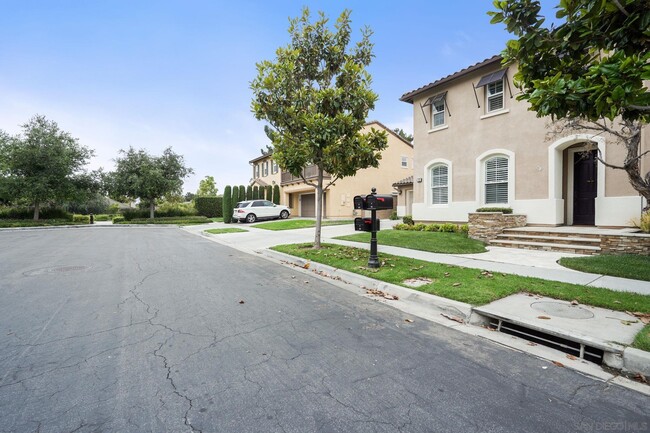 Building Photo - 43 Topanga