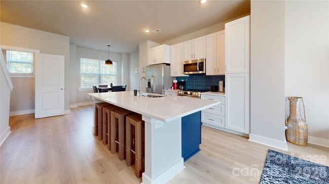 Building Photo - 4110 Salient St