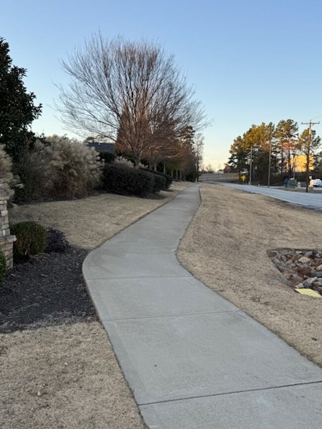 Building Photo - Charming 3-Bed, 2.5-Bath - Energy-Efficient Townhome in Simpsonville.  Discover your dream home i...