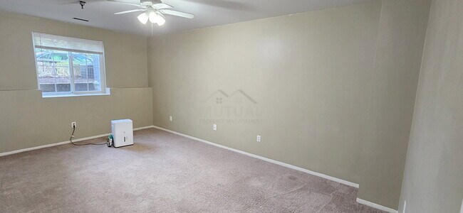 Building Photo - 156 Saber Way