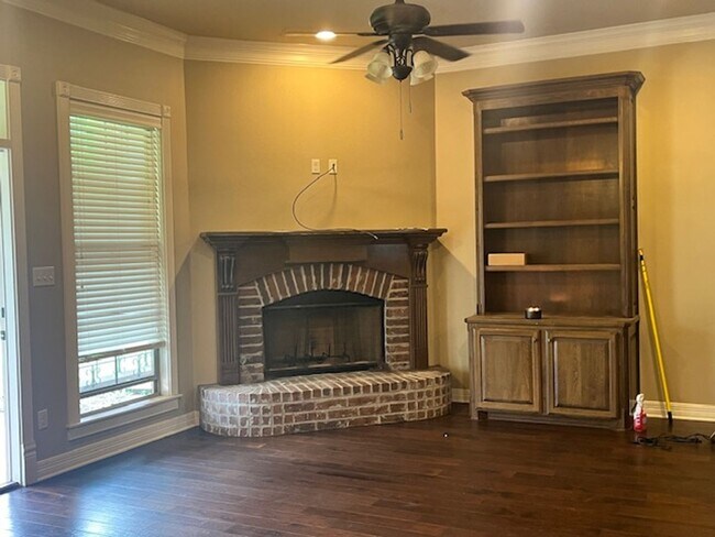 Building Photo - Beautiful Home in Tiburon!!