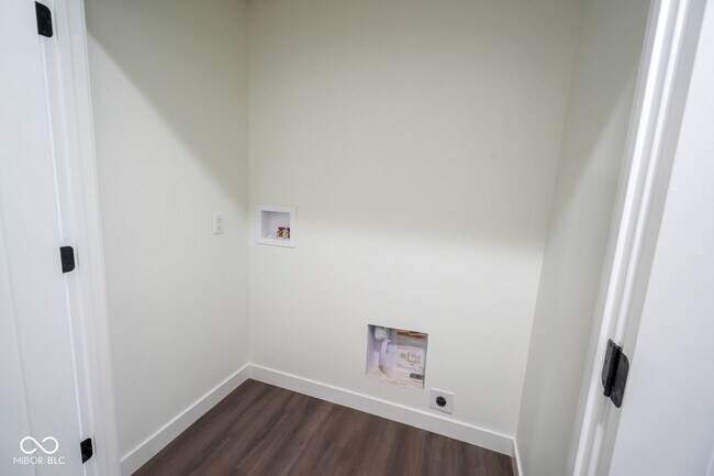 Building Photo - 1027 N 9th St