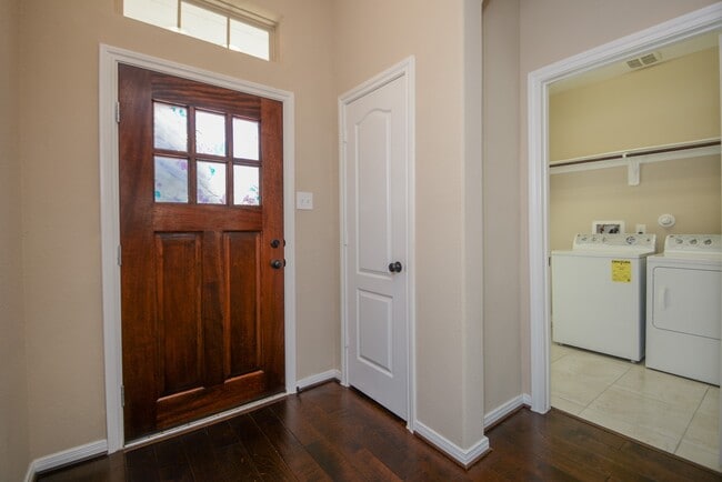 Building Photo - 118 N Heritage Mill Cir