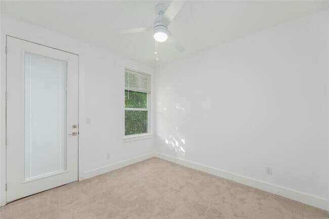 Building Photo - 1114 Walton Ln