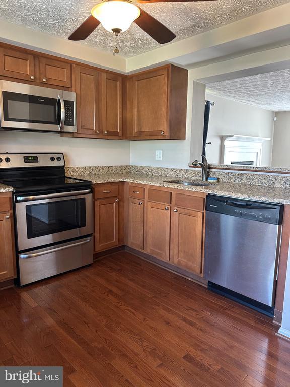 Building Photo - 15411 Norwalk Ct