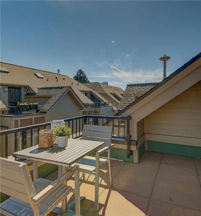 Building Photo - 722 Nob Hill Ave N