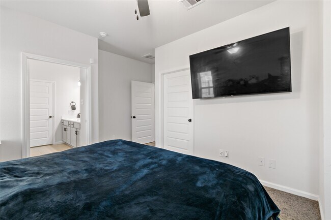 Building Photo - 10918 Amador Peak Dr