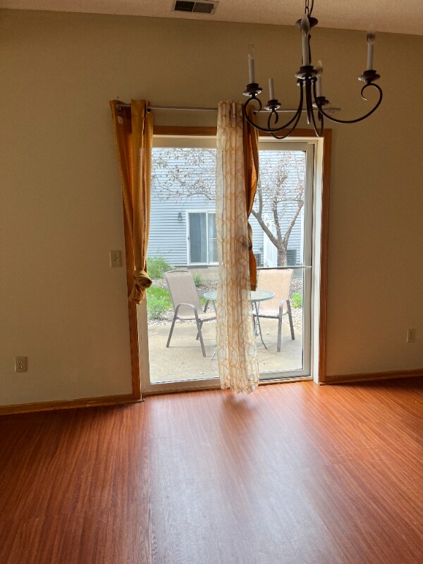 Building Photo - 665 Woodduck Dr