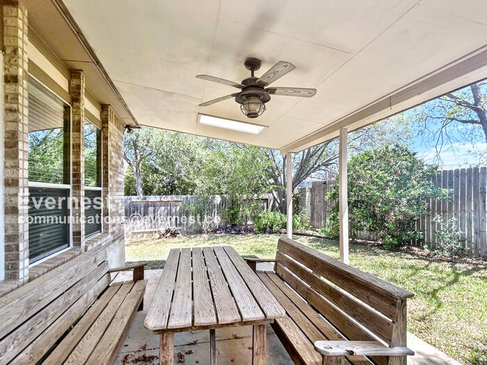 Building Photo - 2422 Cadara Woods