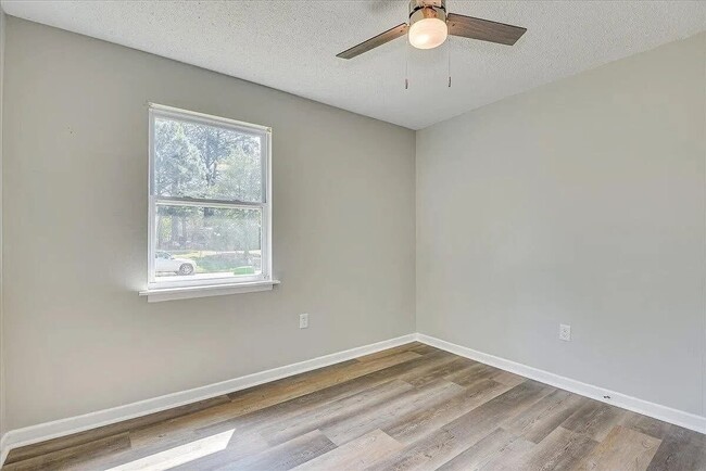 Building Photo - 3648 Alene Cir