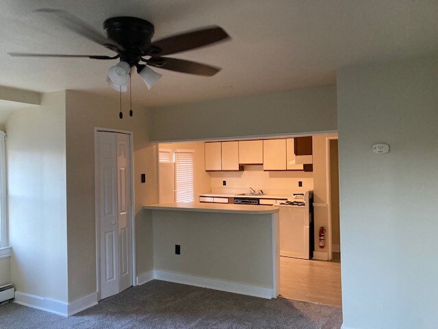 Living room/ kitchen island - 28 Beverly Ave