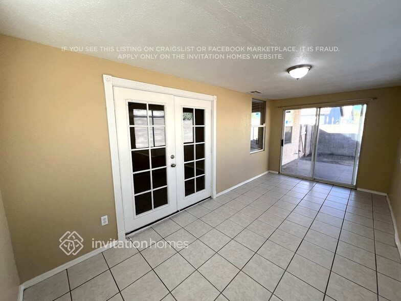 Building Photo - 1868 W Renaissance Ave