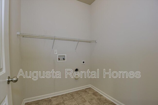 Building Photo - 2079 Willhaven Dr