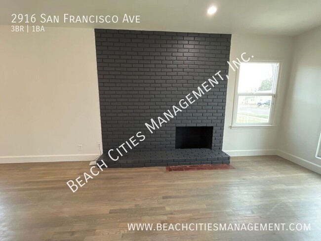 Building Photo - Charming 3 Bedroom House in Wrigley Area