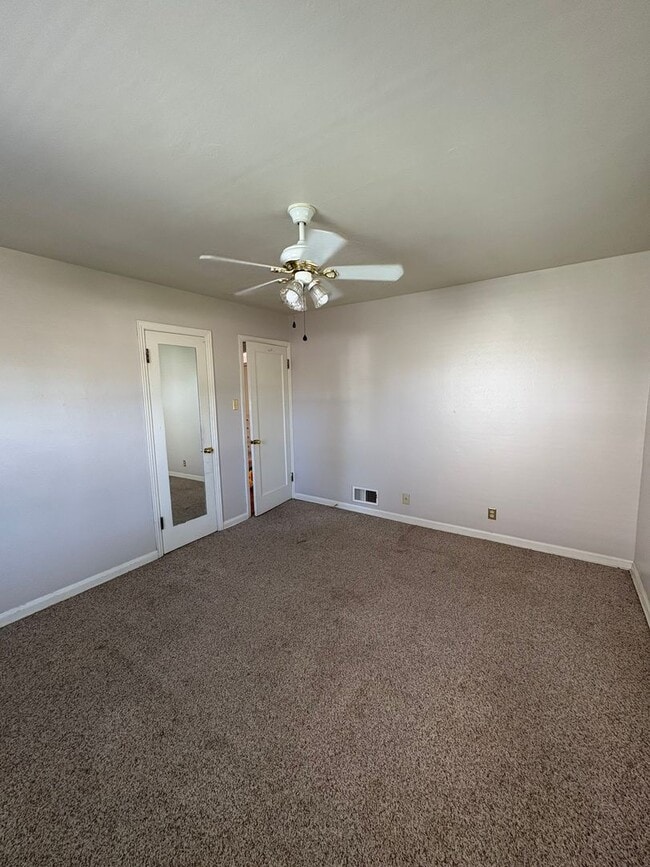 Building Photo - 3 Bed 2 Bath Cottage in Greeley