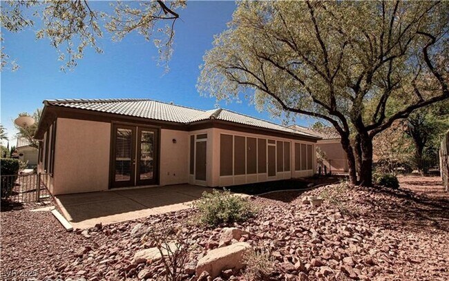 Building Photo - 10488 Riva De Fiore Ave
