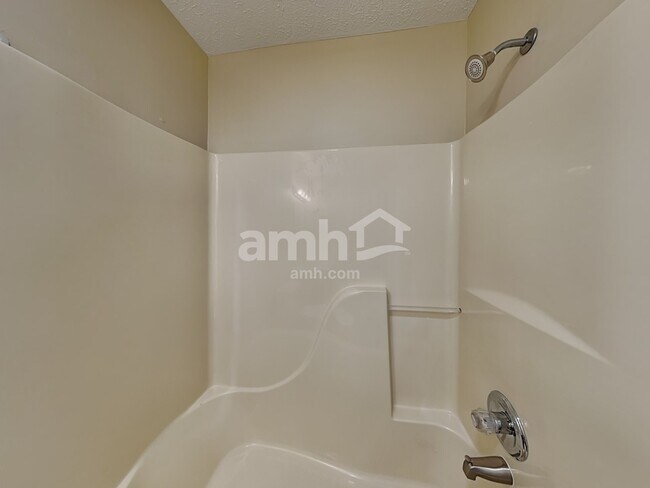 Building Photo - 1925 Tourmaline Dr