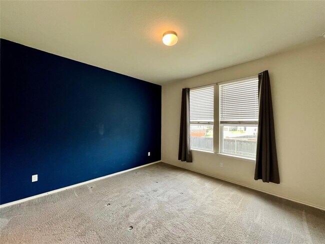 Building Photo - 220 Pepperbark Loop