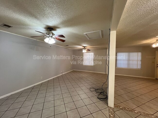 Building Photo - 4449 Thomastown Dr