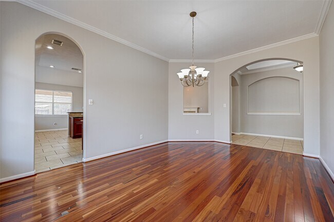 Building Photo - 13922 Normandy Ct