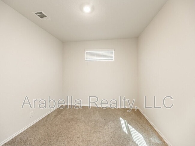 Building Photo - 6510 Vivaldi Isle