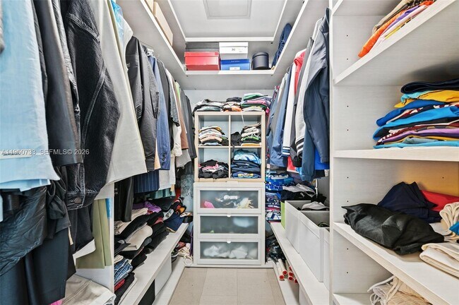 Building Photo - 88 SW 7th St