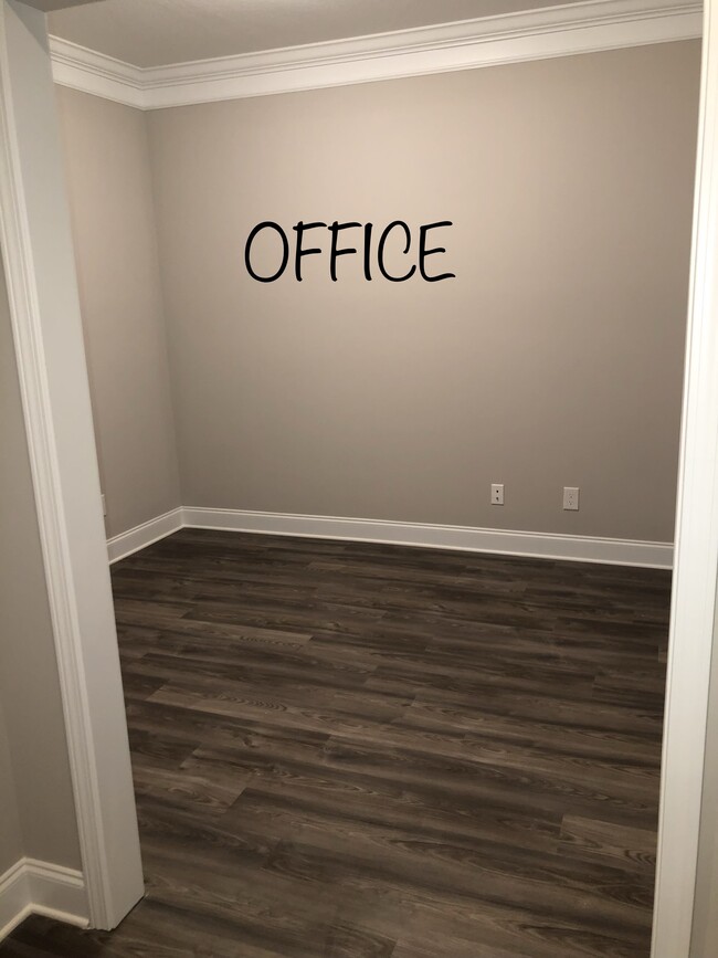 Building Photo - 8117 River House Rd