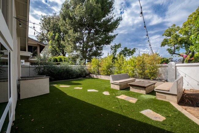 Building Photo - 4971 Hemlock