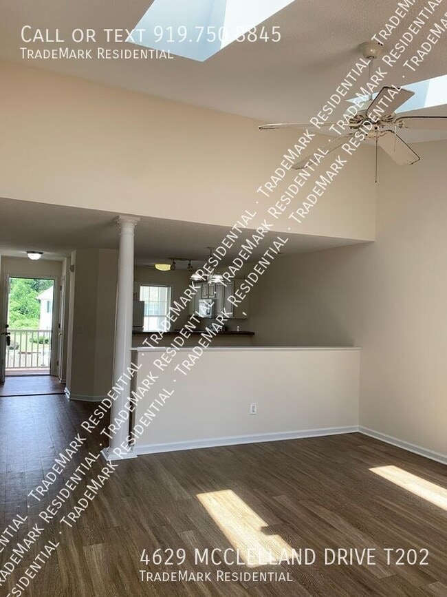 Building Photo - 4629 McClelland Dr